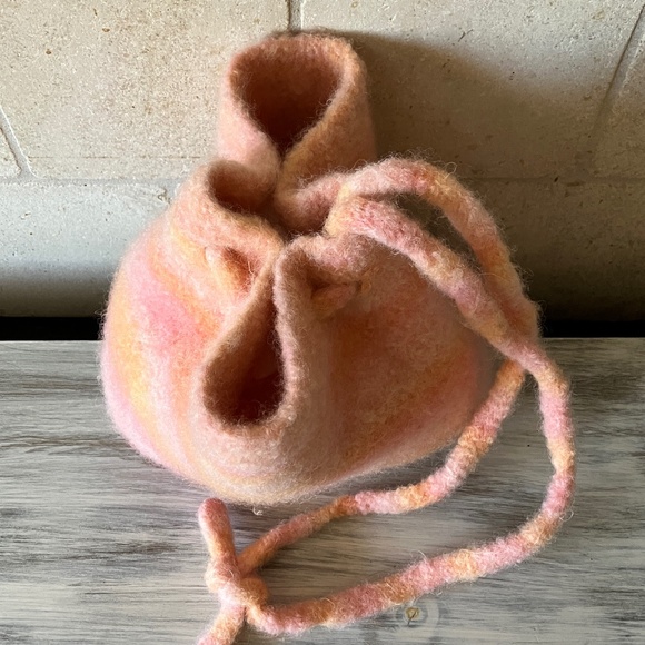 Handcrafted Knit Felted Wool Small Tote Handbag Purse Pink and Orange Colors - Picture 5 of 8